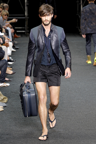 Louis Vuitton / - 2010